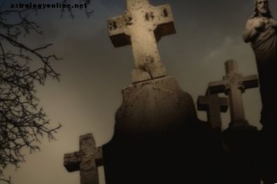 När skuggorna förlängs: Haunted Cemeteryies