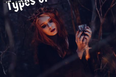 Ce fel de vrăjitoare ești?  60 de tradiții ale vrăjitoriei